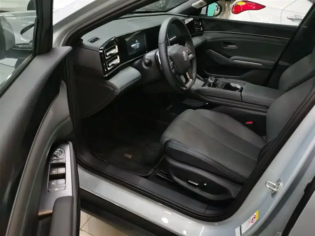 BYD Qin L 2025 из CN, фото 7
