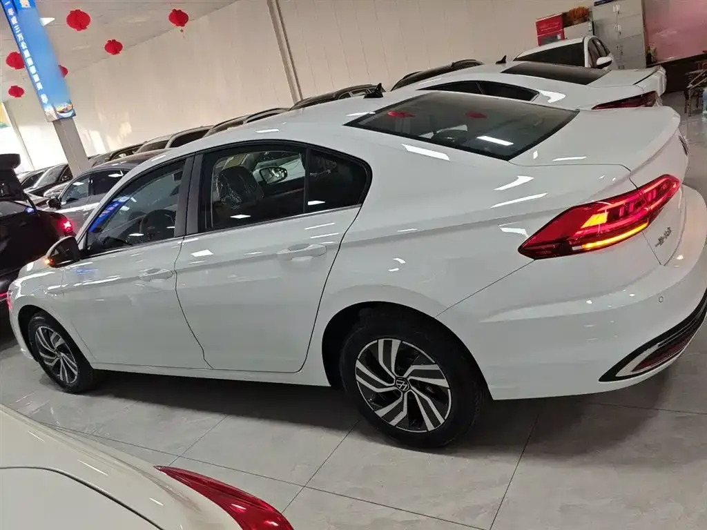 Volkswagen Bora 2025 из CN, фото 4