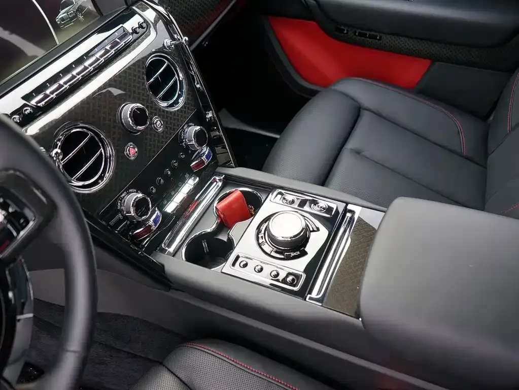 Rolls-Royce Cullinan 2023 из CN, фото 8