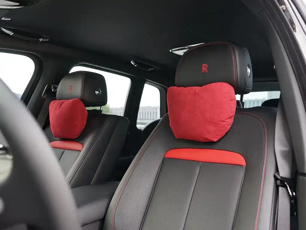Rolls-Royce Cullinan 2023 из CN, фото 9