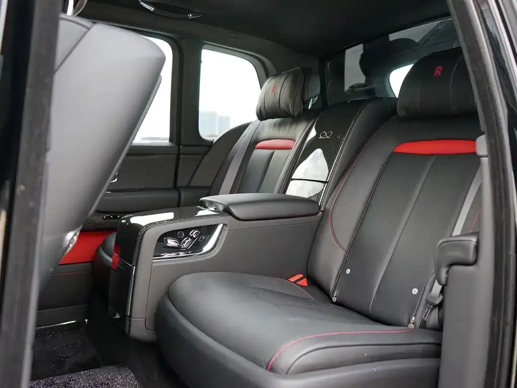 Rolls-Royce Cullinan 2023 из CN, фото 4