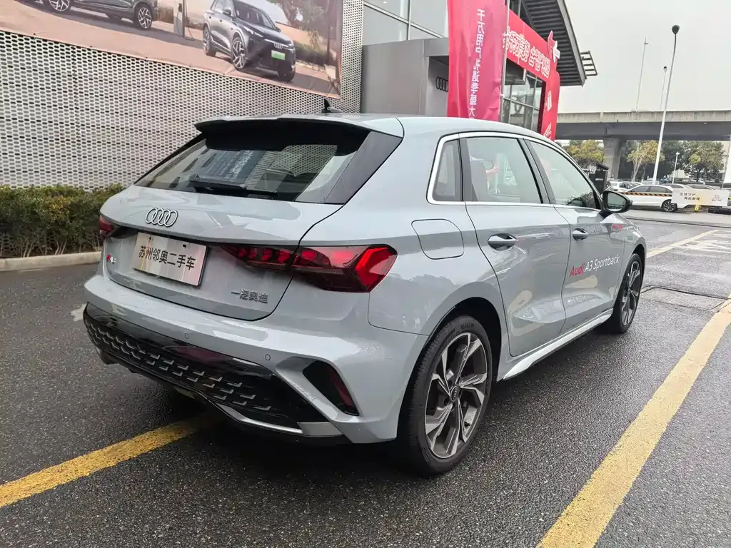 Audi A3 2024 из CN, фото 10