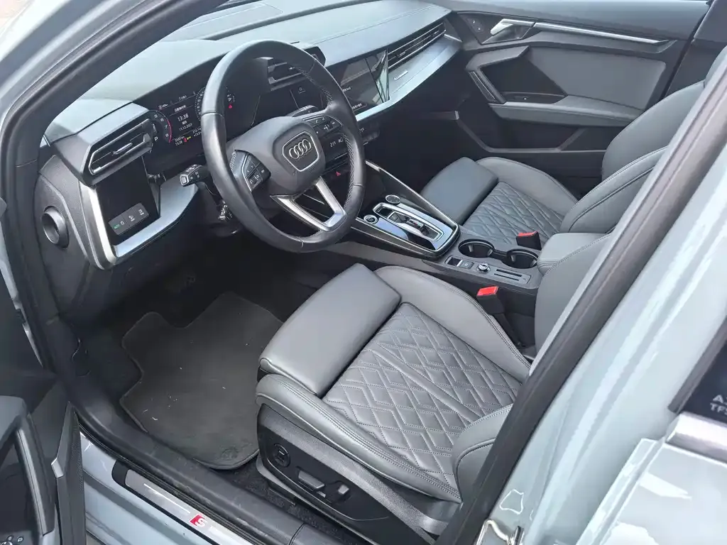 Audi A3 2024 из CN, фото 2