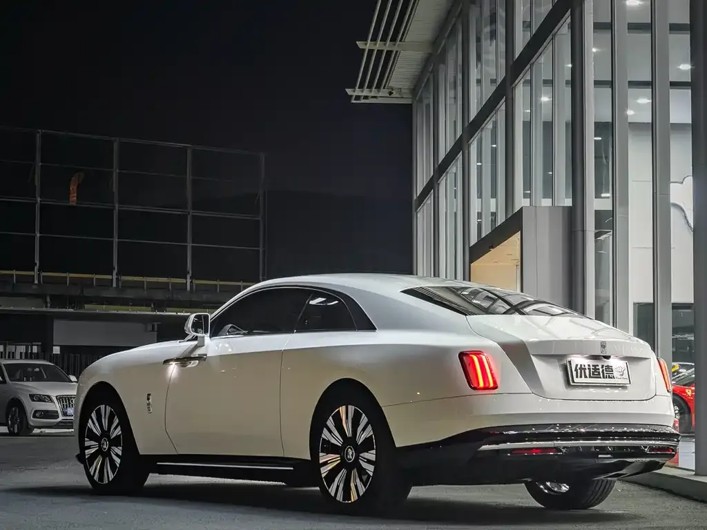 Rolls-Royce Phantom 2024 из CN, фото 4