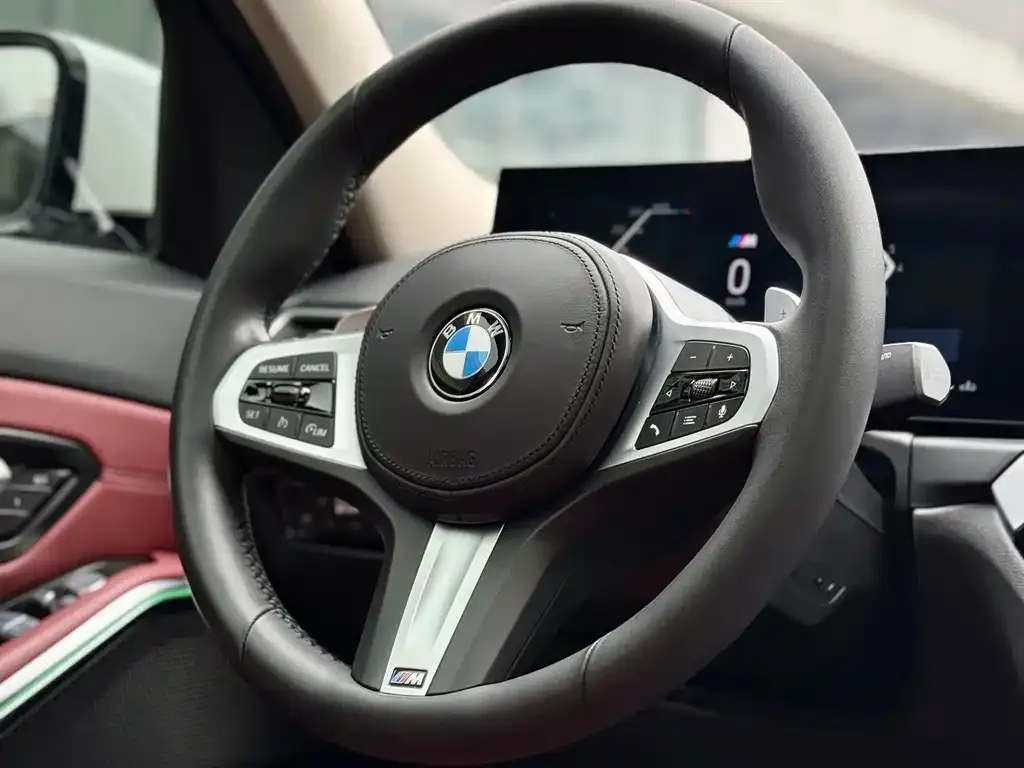 BMW 3 Series 2023 из CN, фото 2