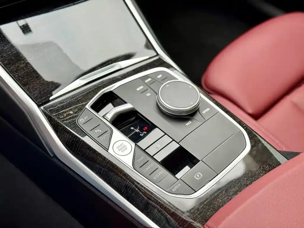 BMW 3 Series 2023 из CN, фото 8