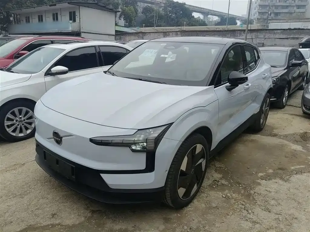 Volvo EX30 2026 из CN, фото 1