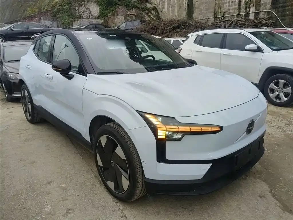 Volvo EX30 2026 из CN, фото 3