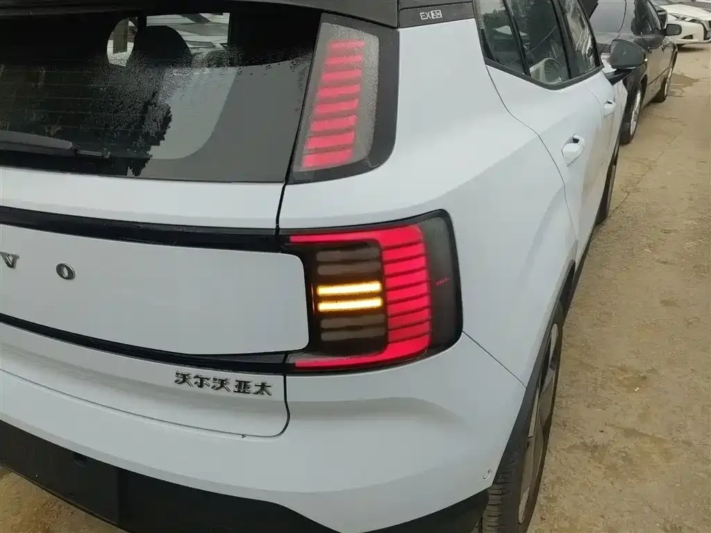 Volvo EX30 2026 из CN, фото 2
