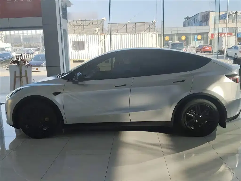 Tesla Model Y 2024 из CN, фото 5