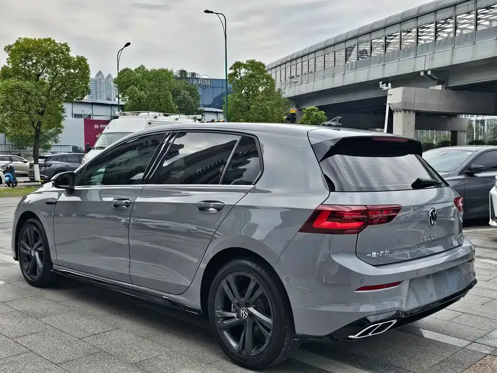 Volkswagen Golf 2022 из CN, фото 3