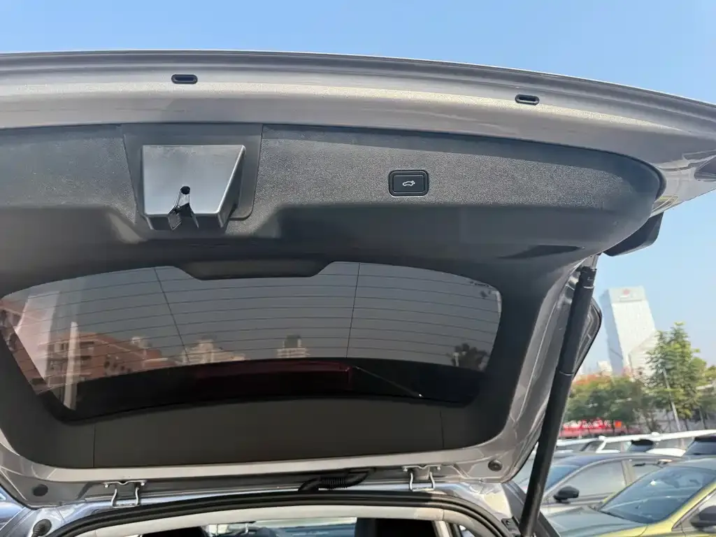 Geely Xingyue L 2023 из CN, фото 3