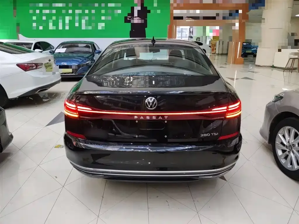 Volkswagen Passat 2023 из CN, фото 4