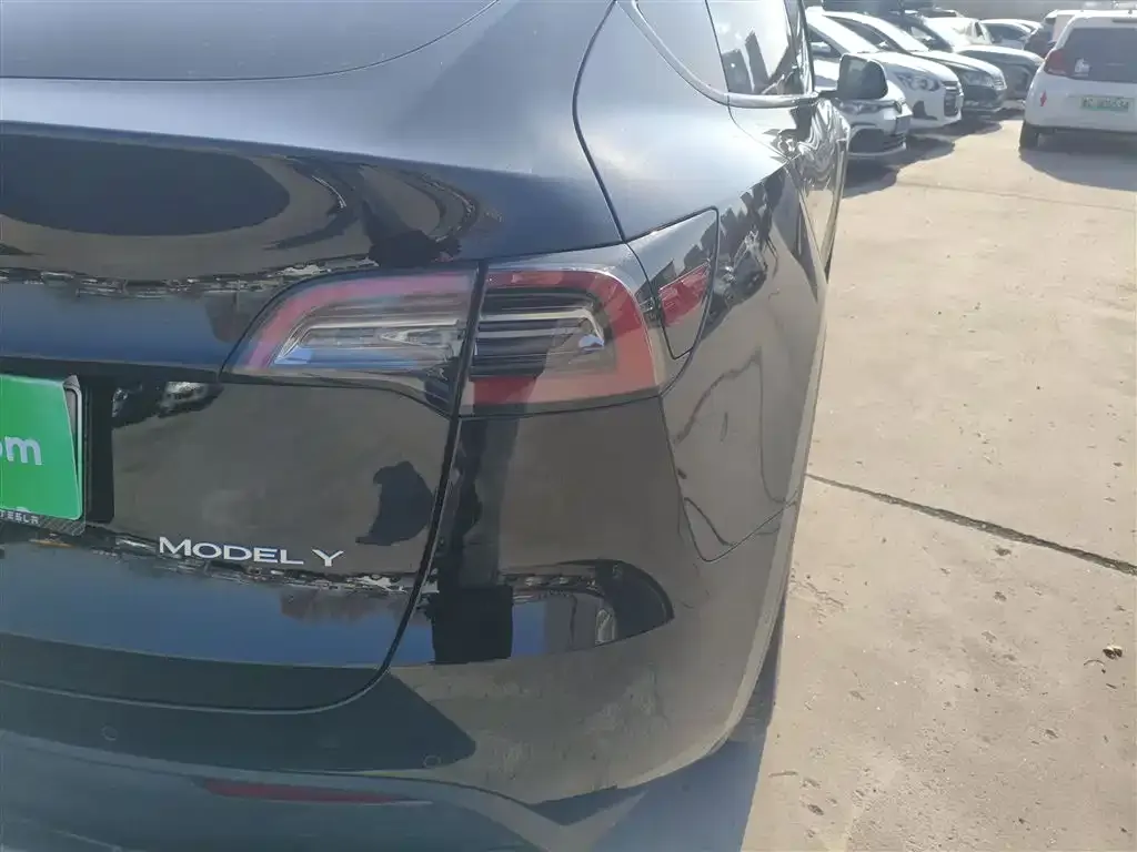 Tesla Model Y 2023 из CN, фото 8