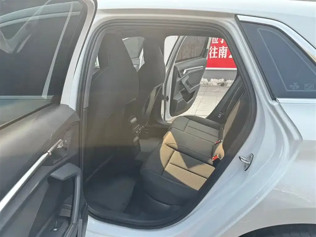 Audi A3 2022 из CN, фото 2