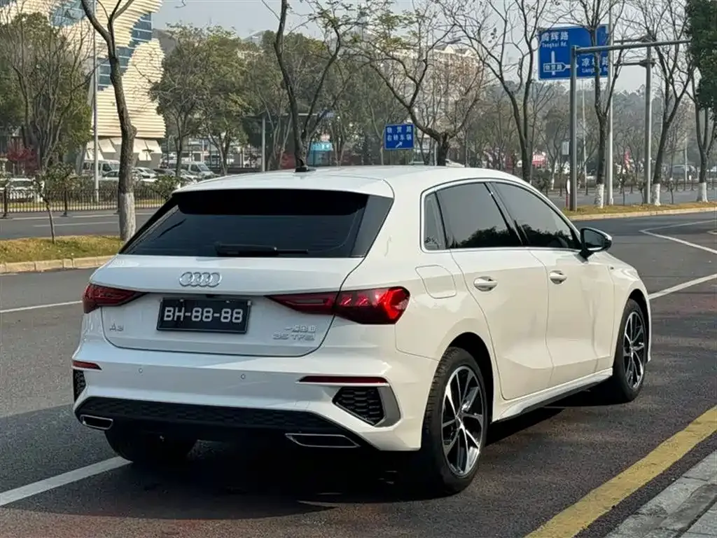 Audi A3 2022 из CN, фото 9