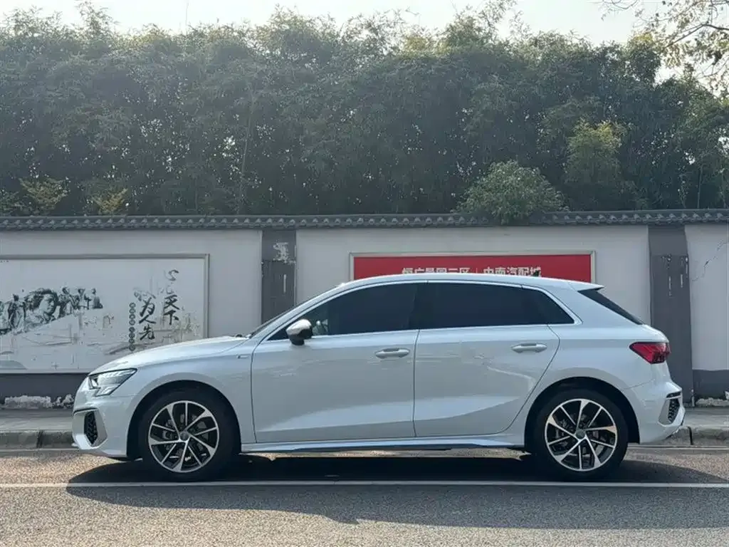 Audi A3 2022 из CN, фото 8