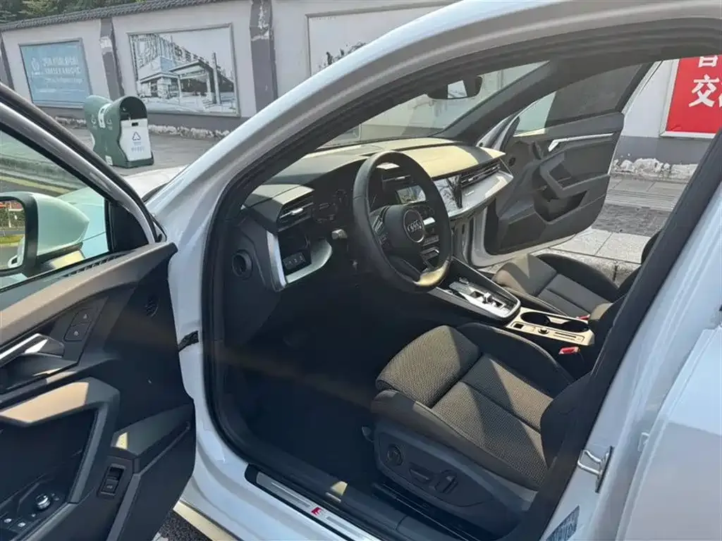 Audi A3 2022 из CN, фото 3