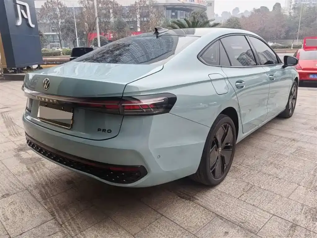 Volkswagen Passat 2024 из CN, фото 4