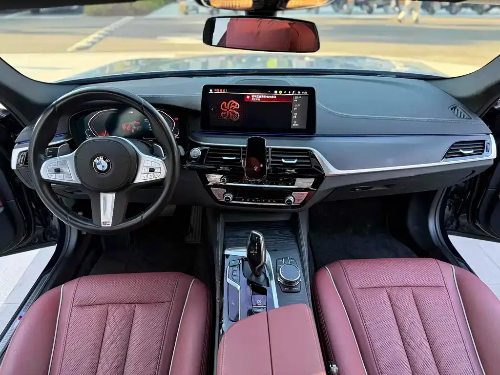 BMW 5 Series 2023 из CN, фото 8
