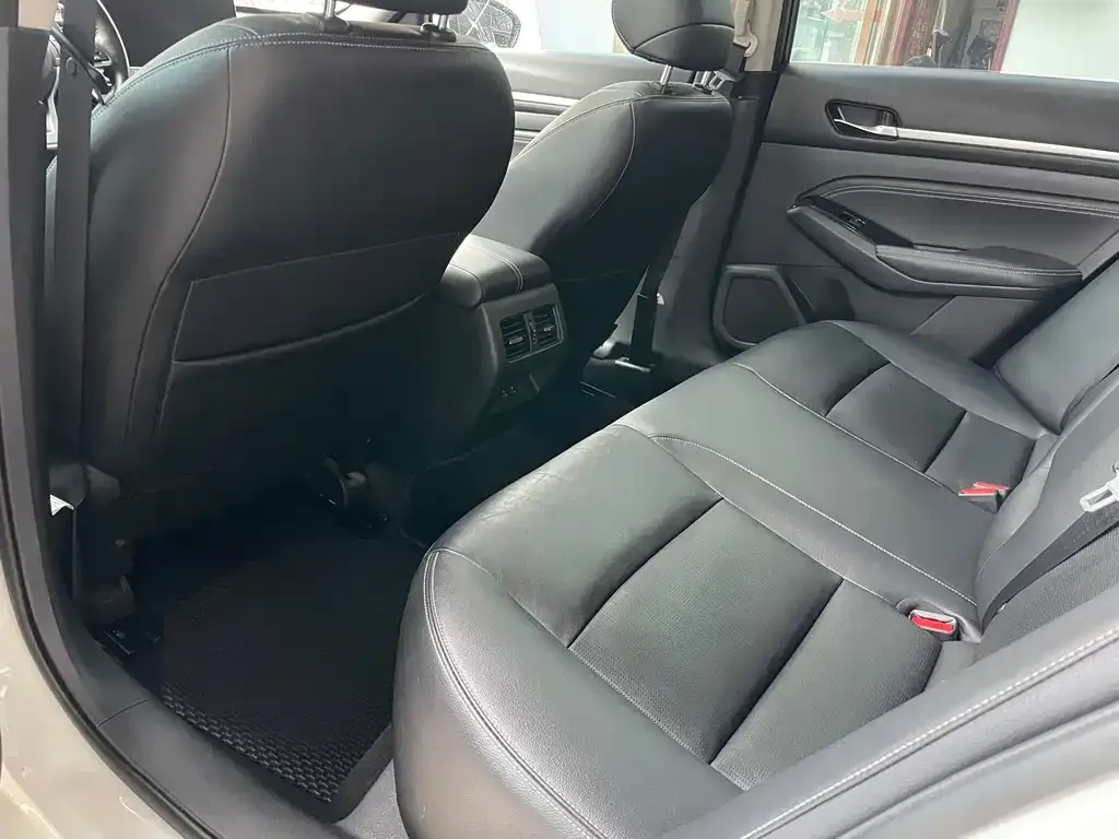 Nissan Teana 2023 из CN, фото 2