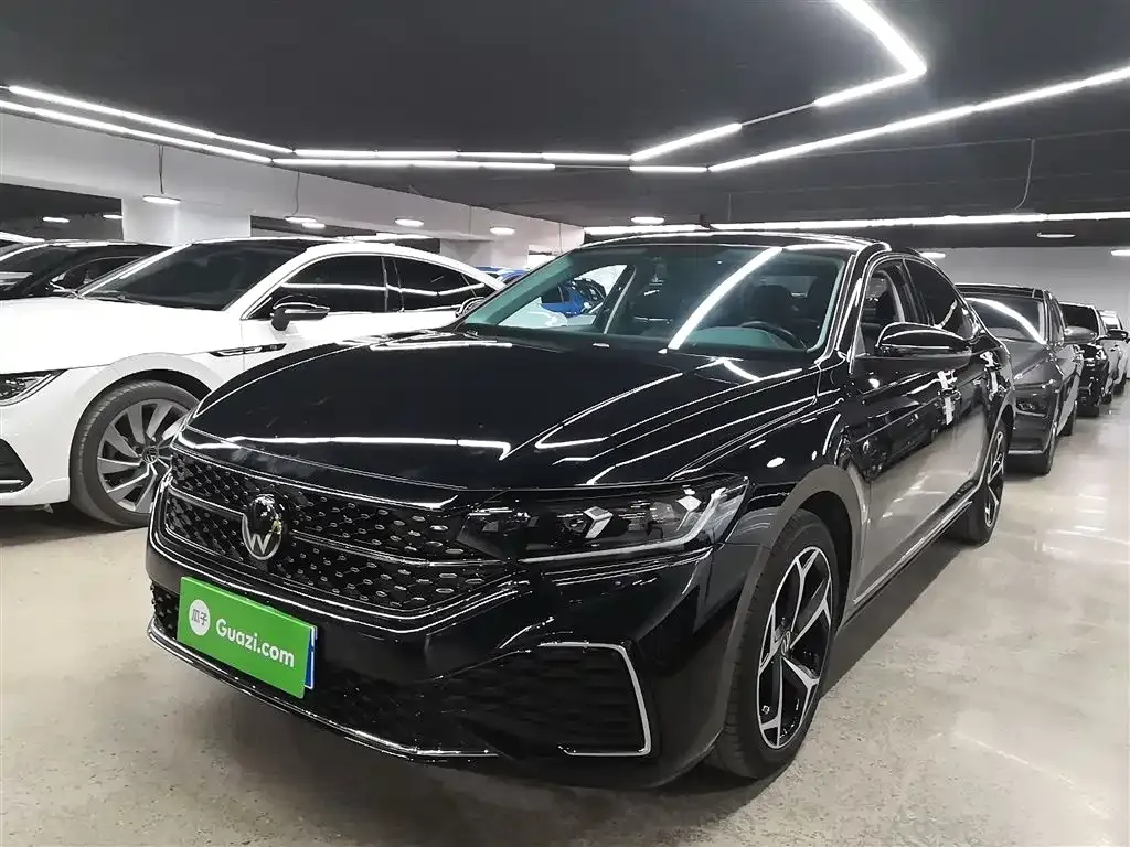 Volkswagen Passat 2023 из CN, фото 7