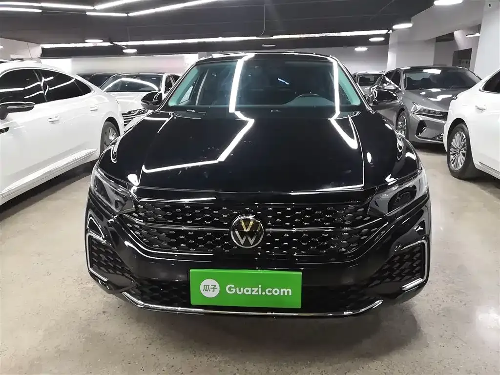 Volkswagen Passat 2023 из CN, фото 5
