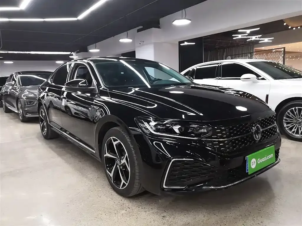 Volkswagen Passat 2023 из CN, фото 9
