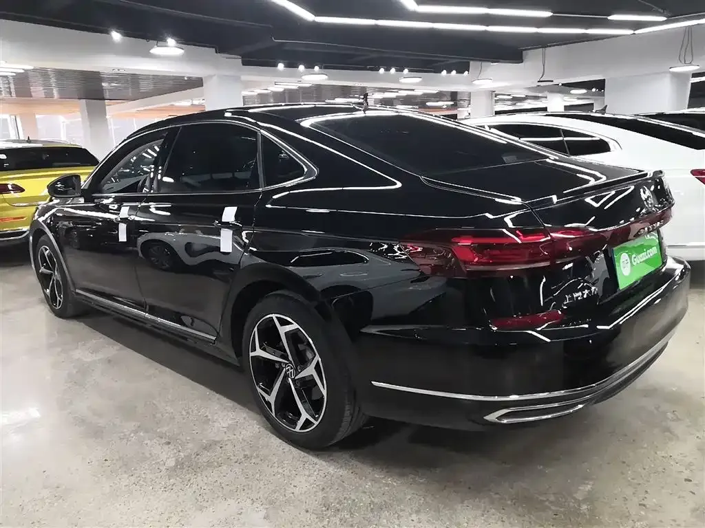 Volkswagen Passat 2023 из CN, фото 8