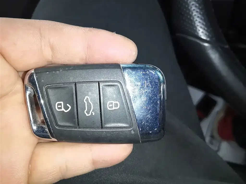 Volkswagen Passat 2023 из CN, фото 4