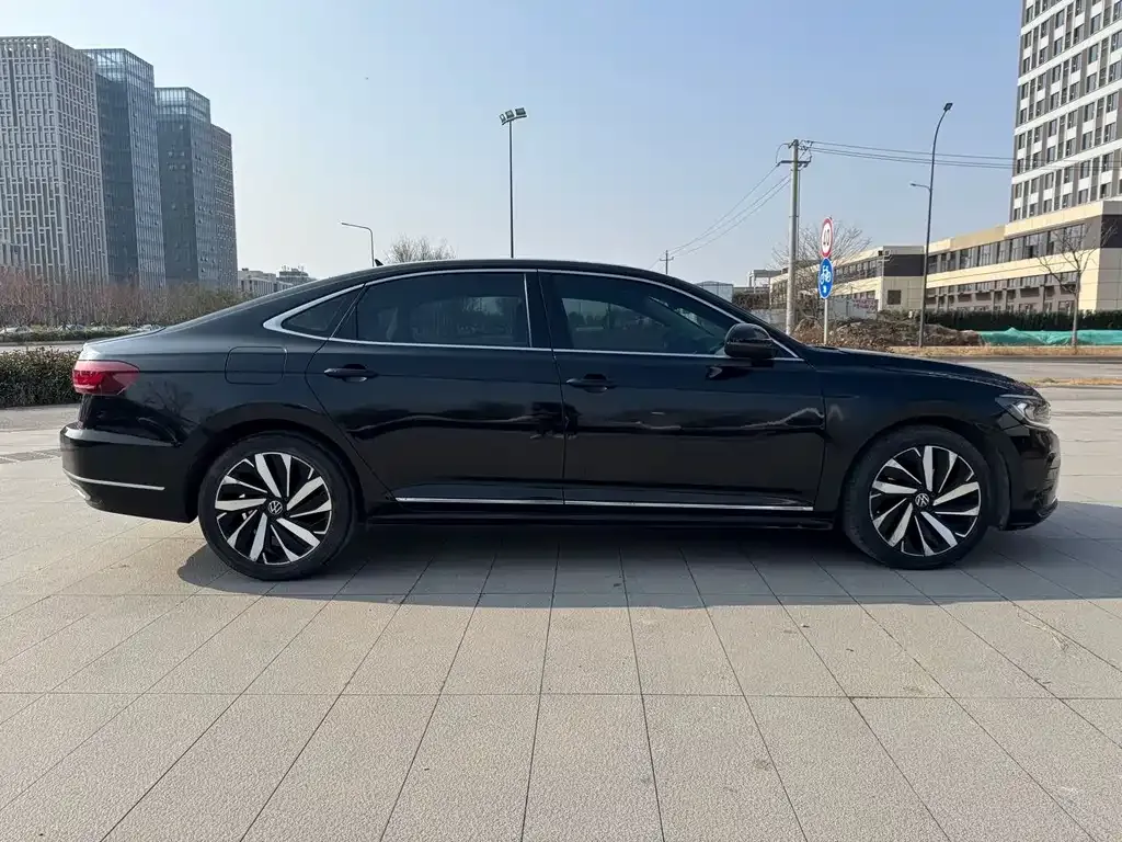 Volkswagen Passat 2022 из CN, фото 2