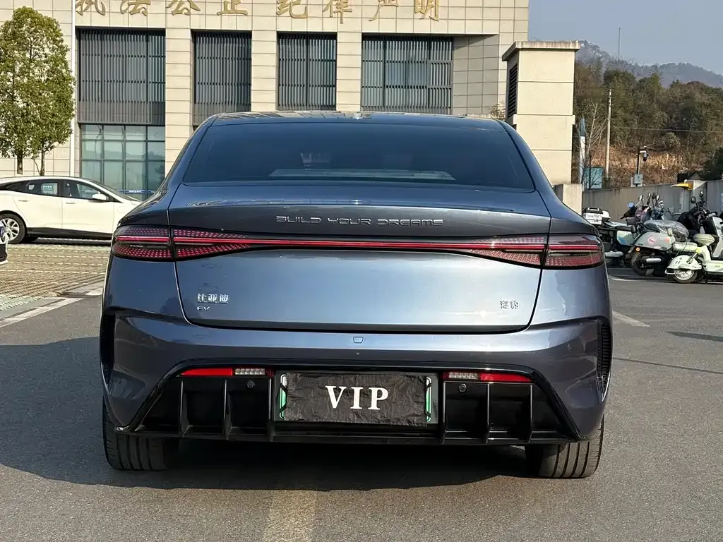 BYD Seal — фото 6