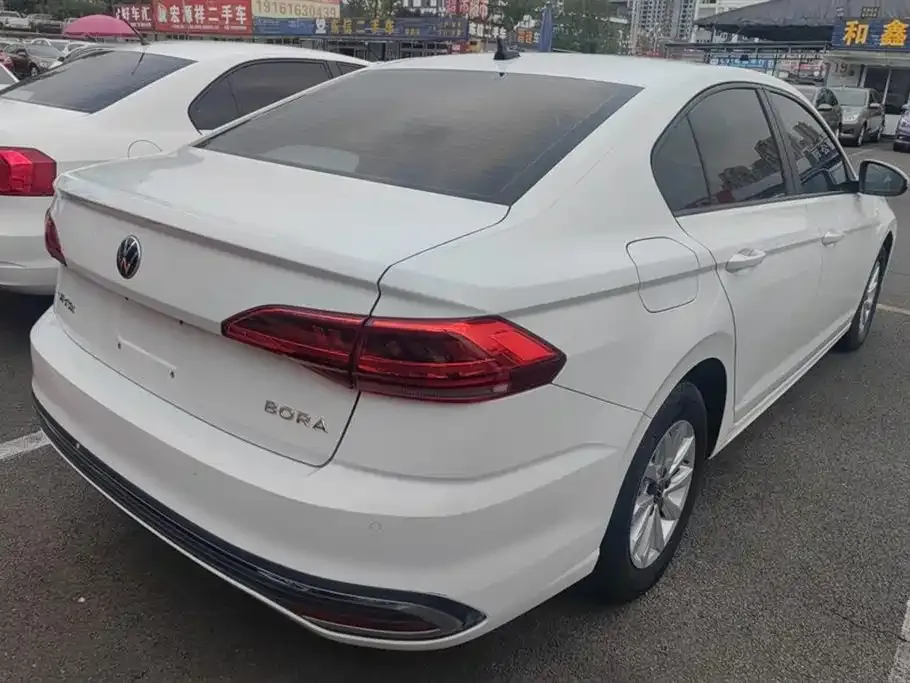 Volkswagen Bora 2023 из CN, фото 10