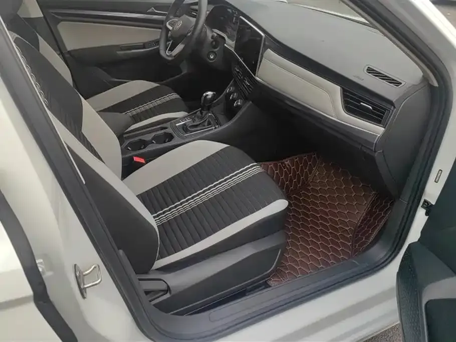 Volkswagen Bora 2023 из CN, фото 3