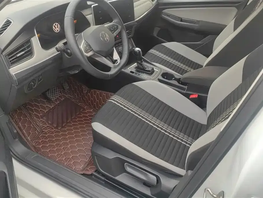 Volkswagen Bora 2023 из CN, фото 4
