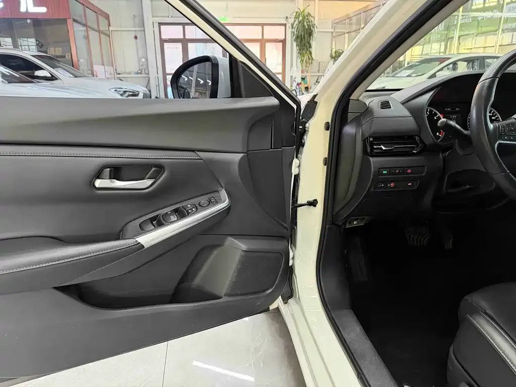 Nissan Sylphy 2022 из CN, фото 4