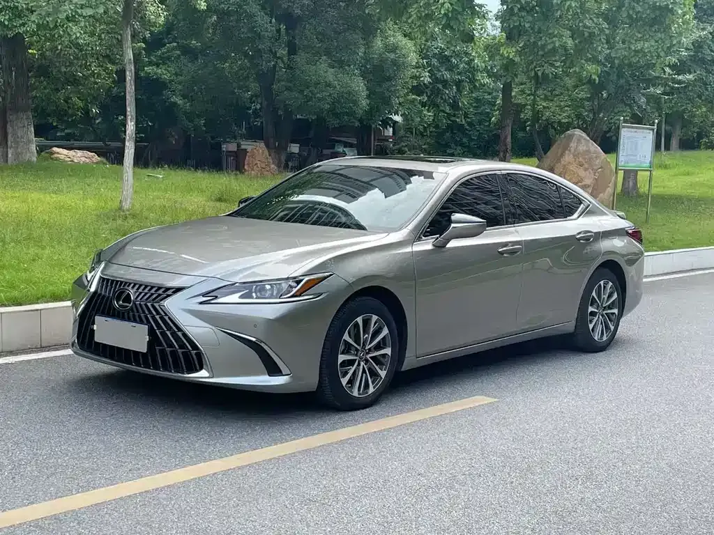 Lexus ES 2023 из CN, фото 1