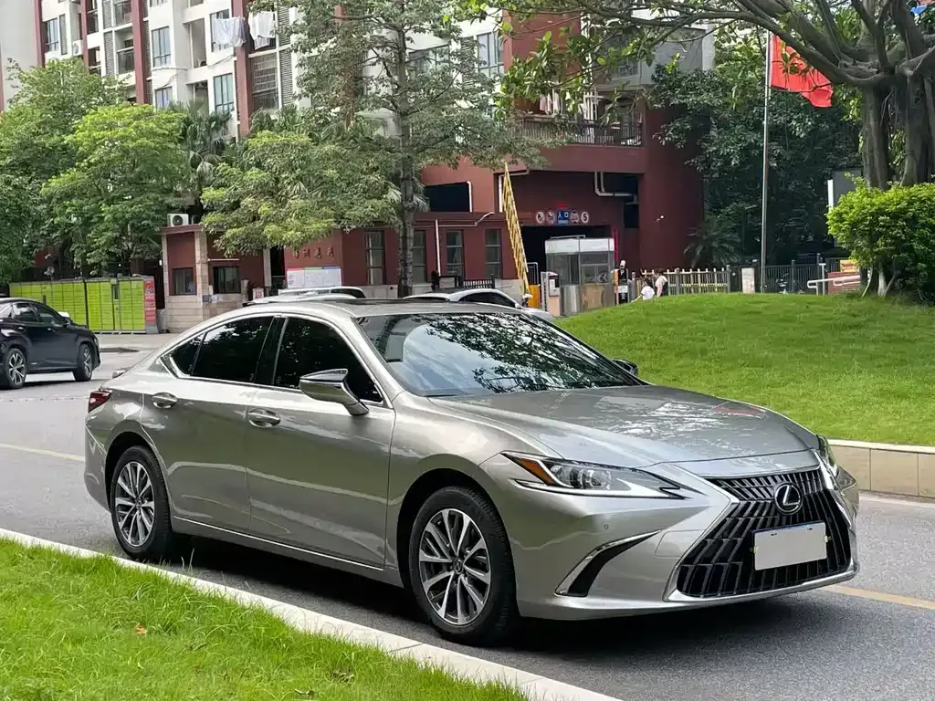 Lexus ES 2023 из CN, фото 7