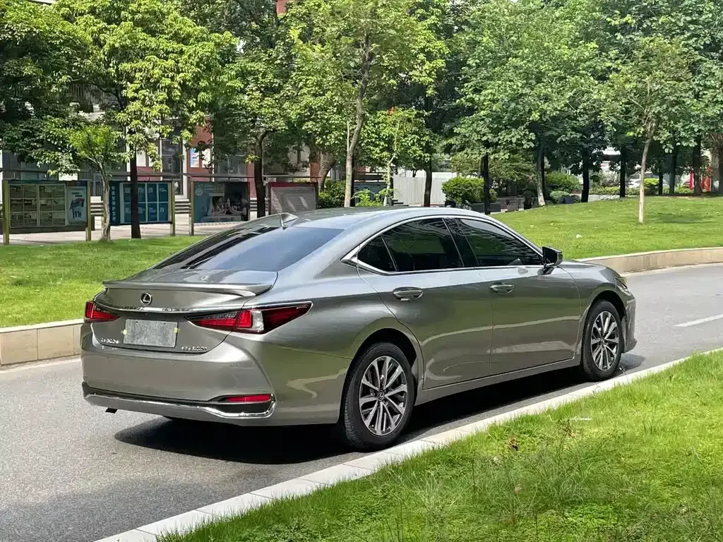 Lexus ES 2023 из CN, фото 6