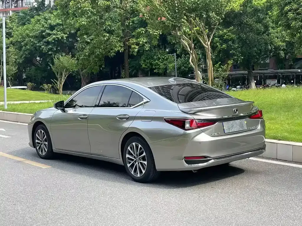 Lexus ES 2023 из CN, фото 9