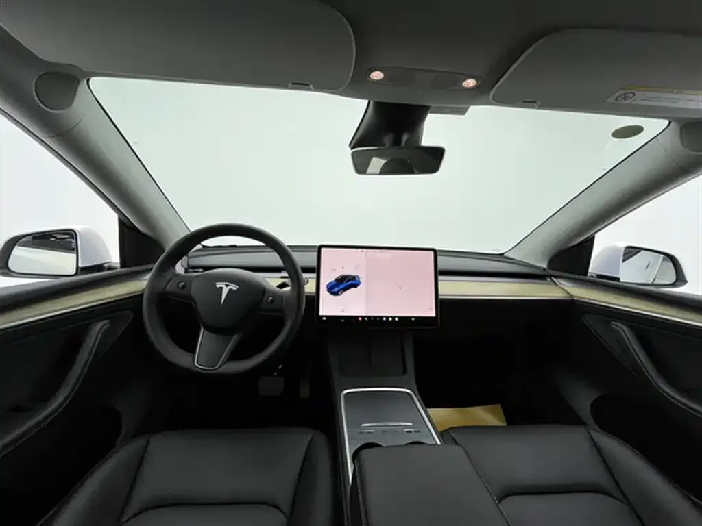 Tesla Model Y — фото 6