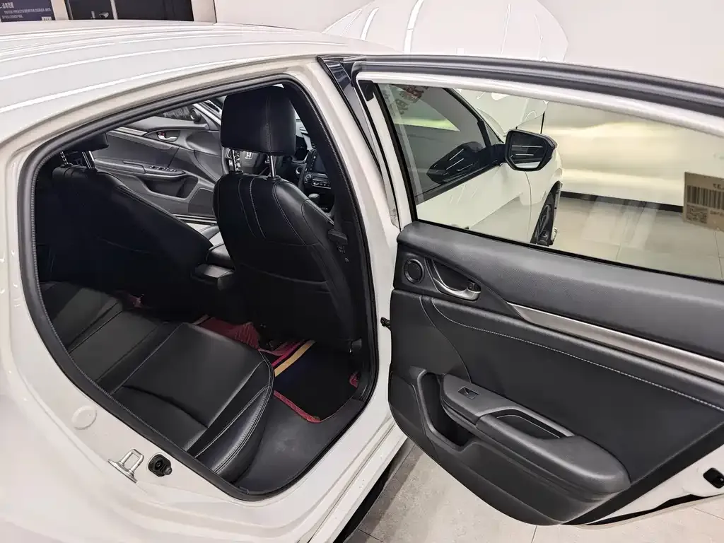 Honda Civic — фото 4