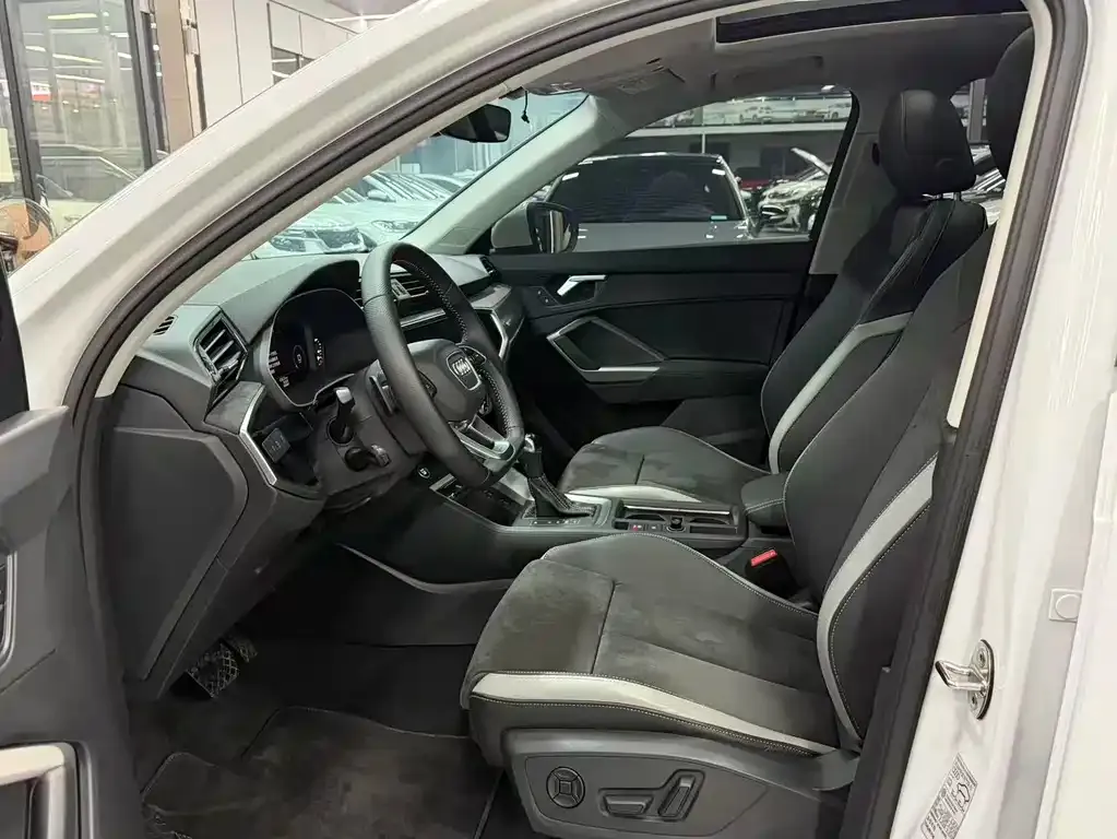 Audi Q3 2022 из CN, фото 8