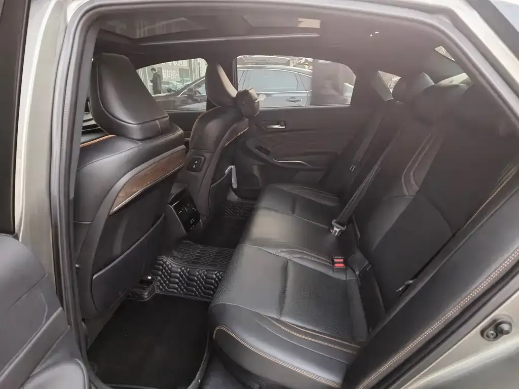 Toyota Avalon 2024 из CN, фото 2