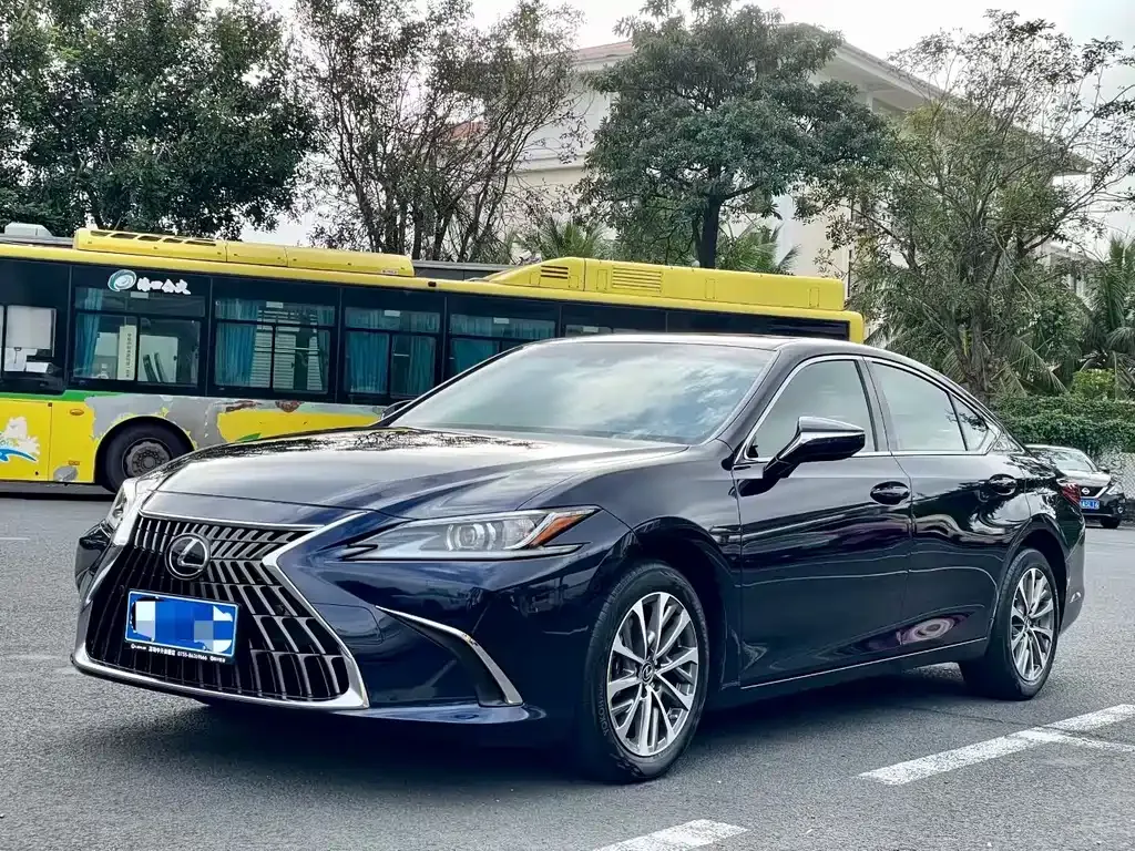 Lexus ES 2024 из CN, фото 1