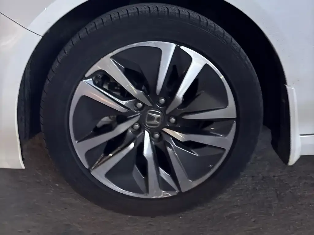 Honda Accord — фото 5