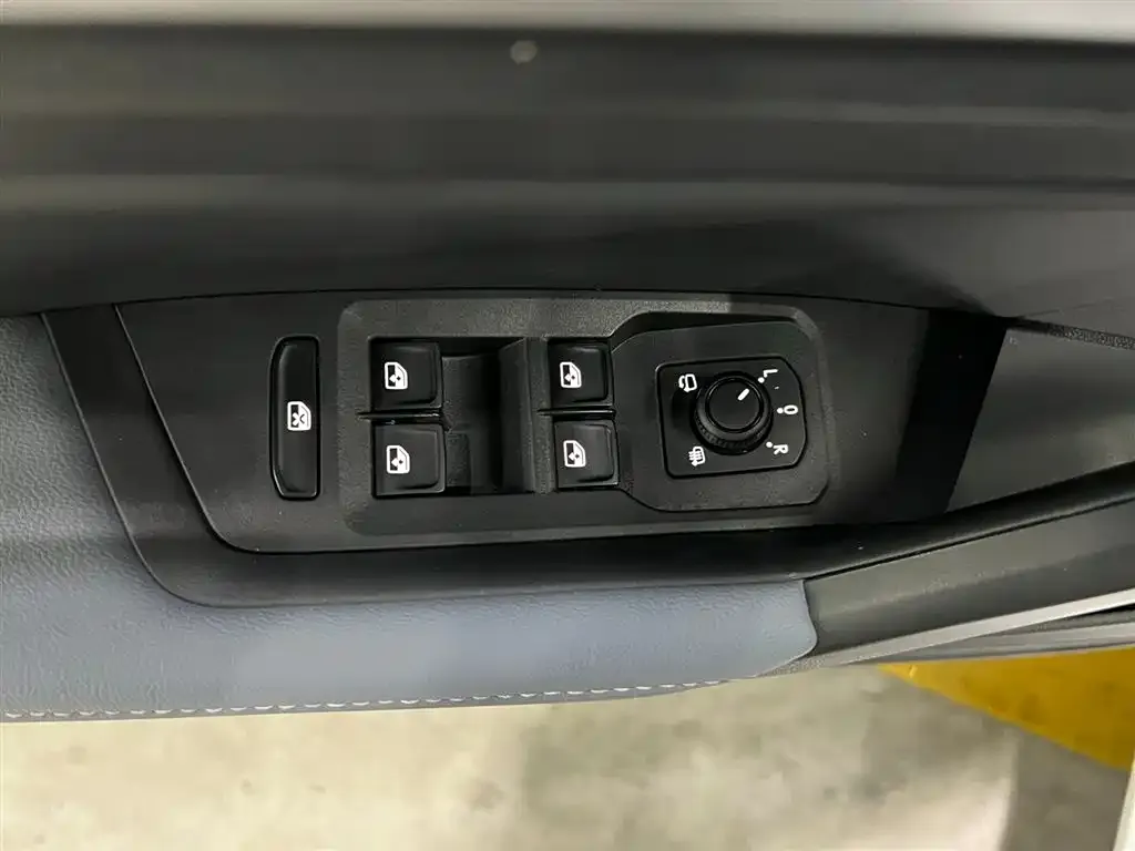 Volkswagen Lavida 2023 из CN, фото 4