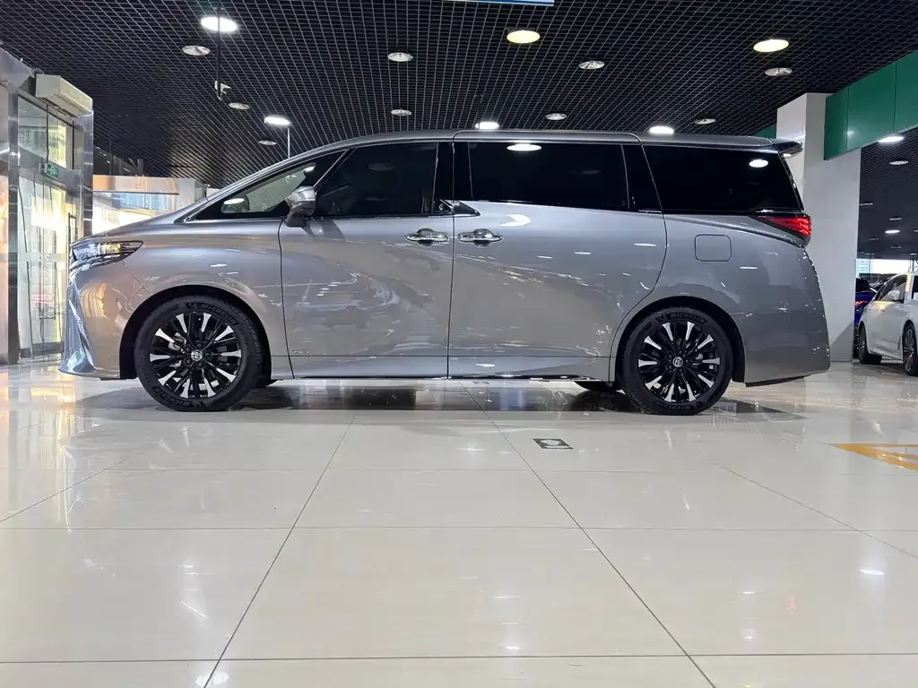 Toyota Alphard 2024 из CN, фото 8