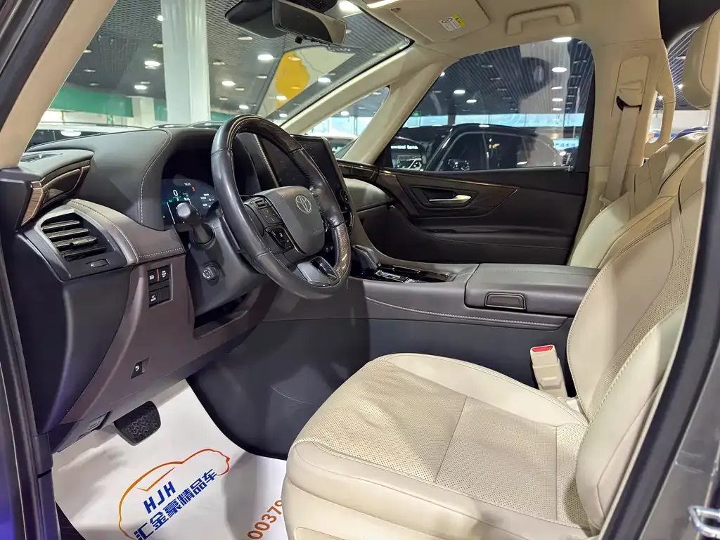 Toyota Alphard 2024 из CN, фото 2