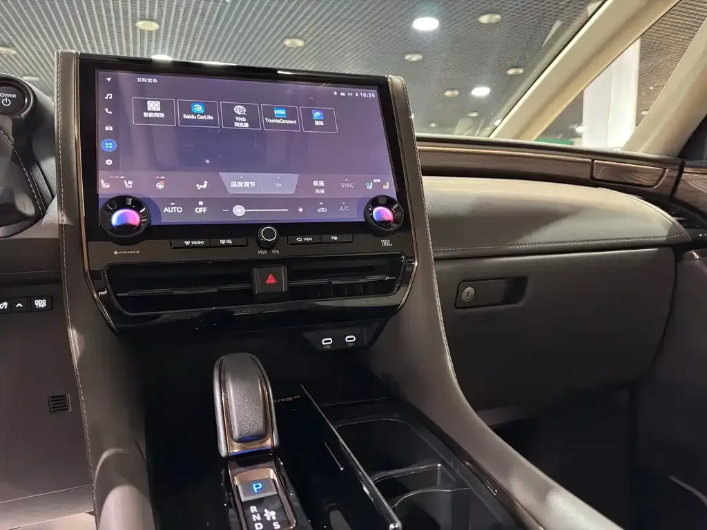 Toyota Alphard 2024 из CN, фото 10